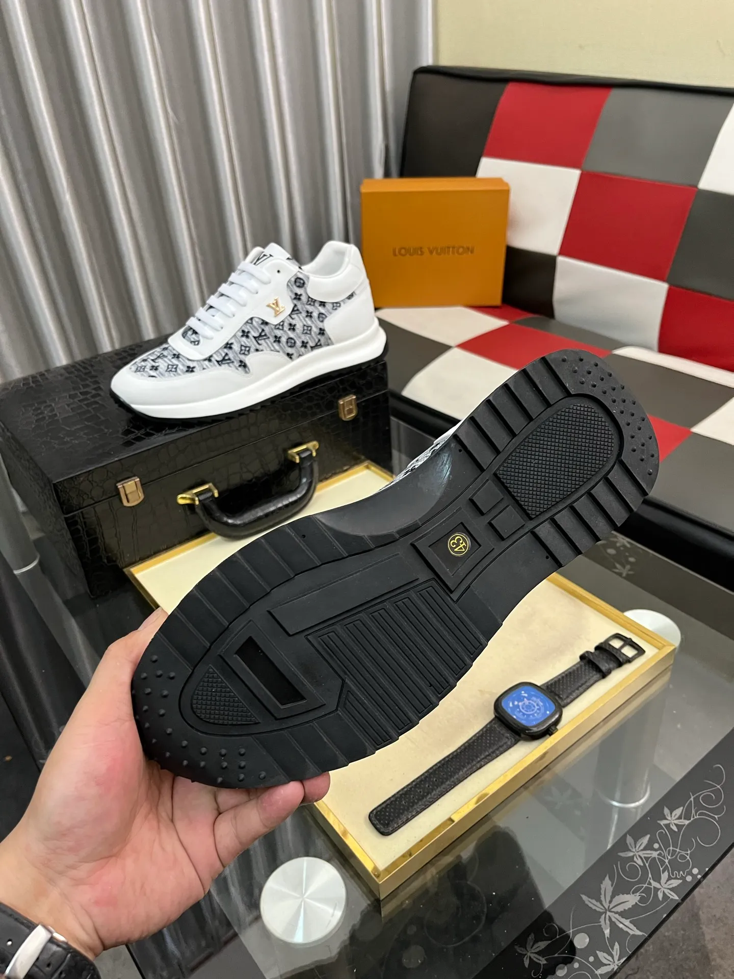 Men's shoes 💰438⌚️⌚️LV Louis Vuitton. The latest fashionable casual shoes are popular in physical stores. New spring and summer comfortable imported custom original cowhide, unique jacquard fabric element design. With sheepskin lining, Lv original bottom, [sun][sun] high-end packaging and high quality💪Details determine the quality, you can enter and exit the counter at will, welcome to compare🇮🇹Number of sizes 38-443️⃣Color options available